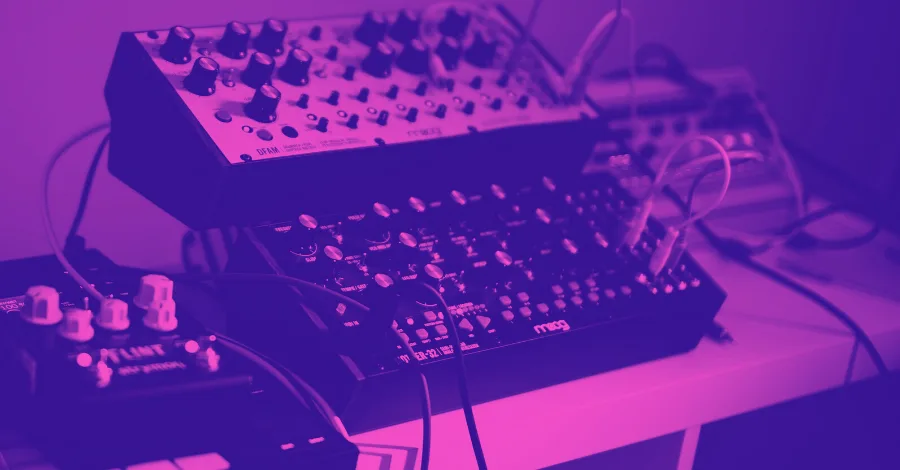 Hyperbits de-essing synth stacks