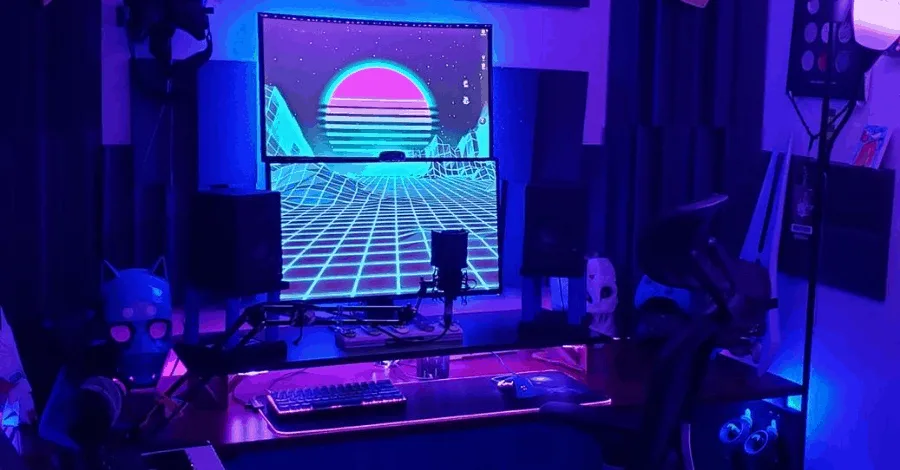 Jeremiah Novoa Vazquez's futuristic studio, feels like traveling in a brand new spaceship