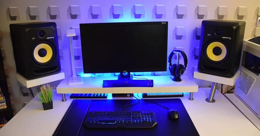 The Home Route minimal studio, barebones setup with dual screen flexibility
