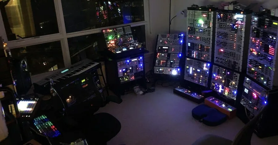 Imgur gear studio, so much equipment it looks like a sci-fi film set from the 80s