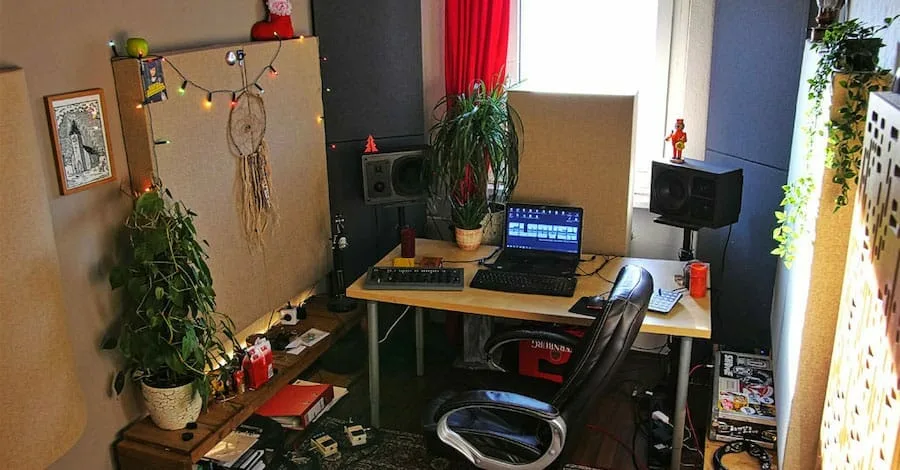 GIK Acoustics plant studio, greenery bringing life to a busy room instantly