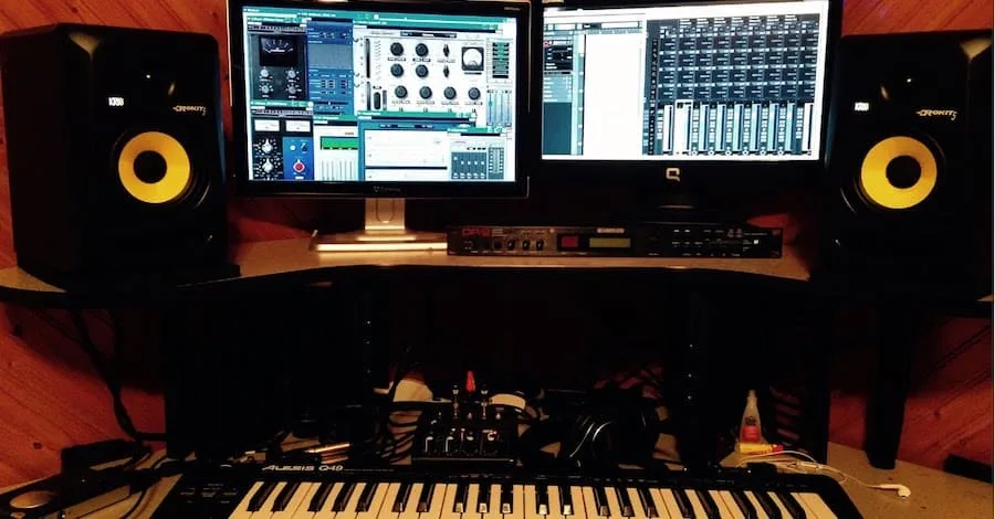 Work Entertainment small studio, classic bedroom studio packing a lot of punch
