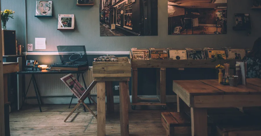 Diagram explaining the difference between a Master Recording and Publishing rights in music