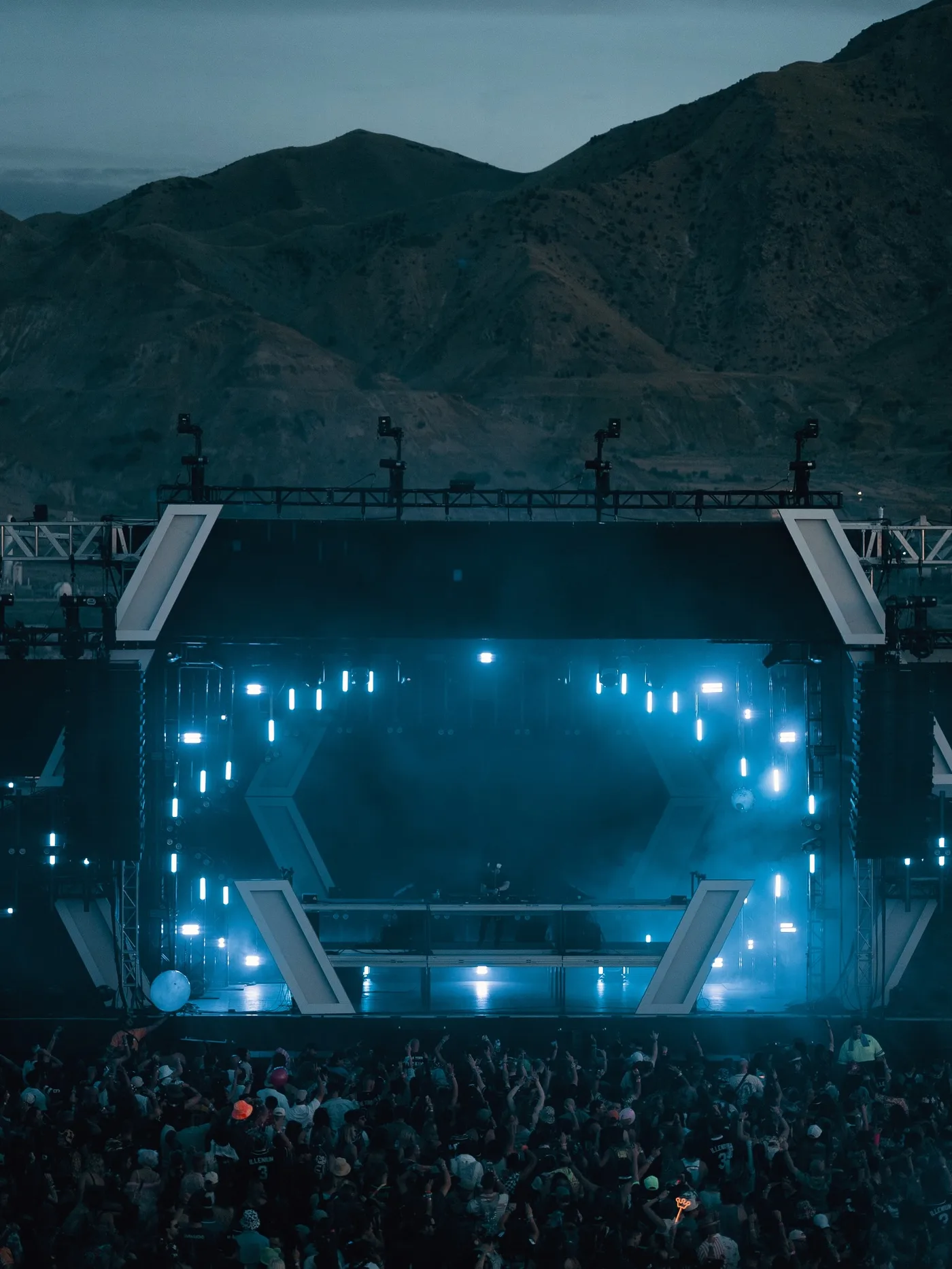 Nurko performing at a mountain festival