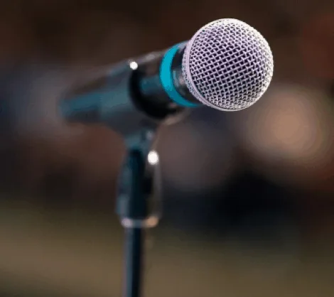 Tripod microphone stand with boom arm for studio use